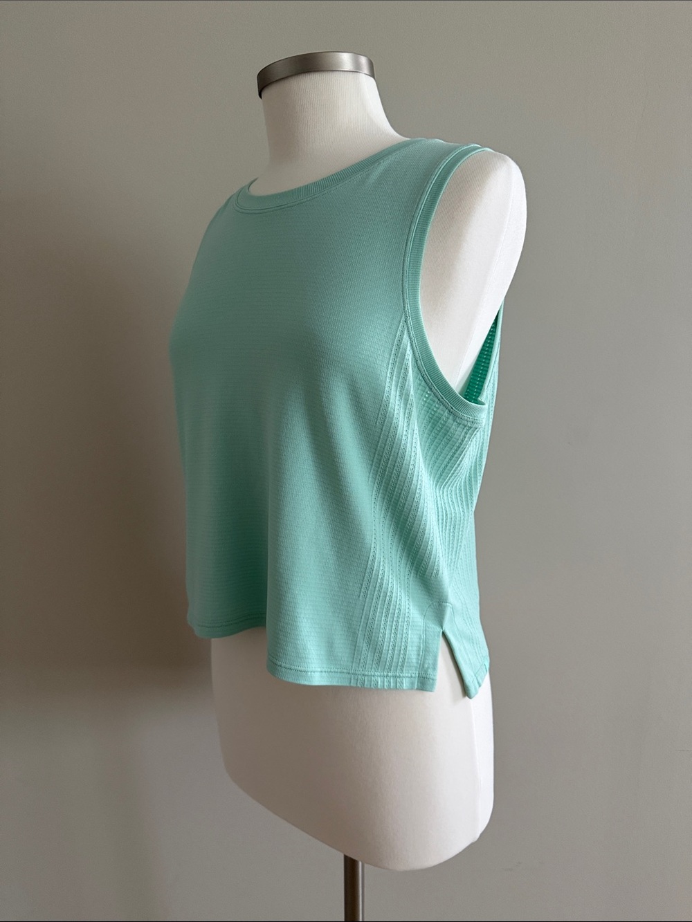 LULULEMON Train To Be Tank in Wild Mint (sz 8) - Picture 2 of 10